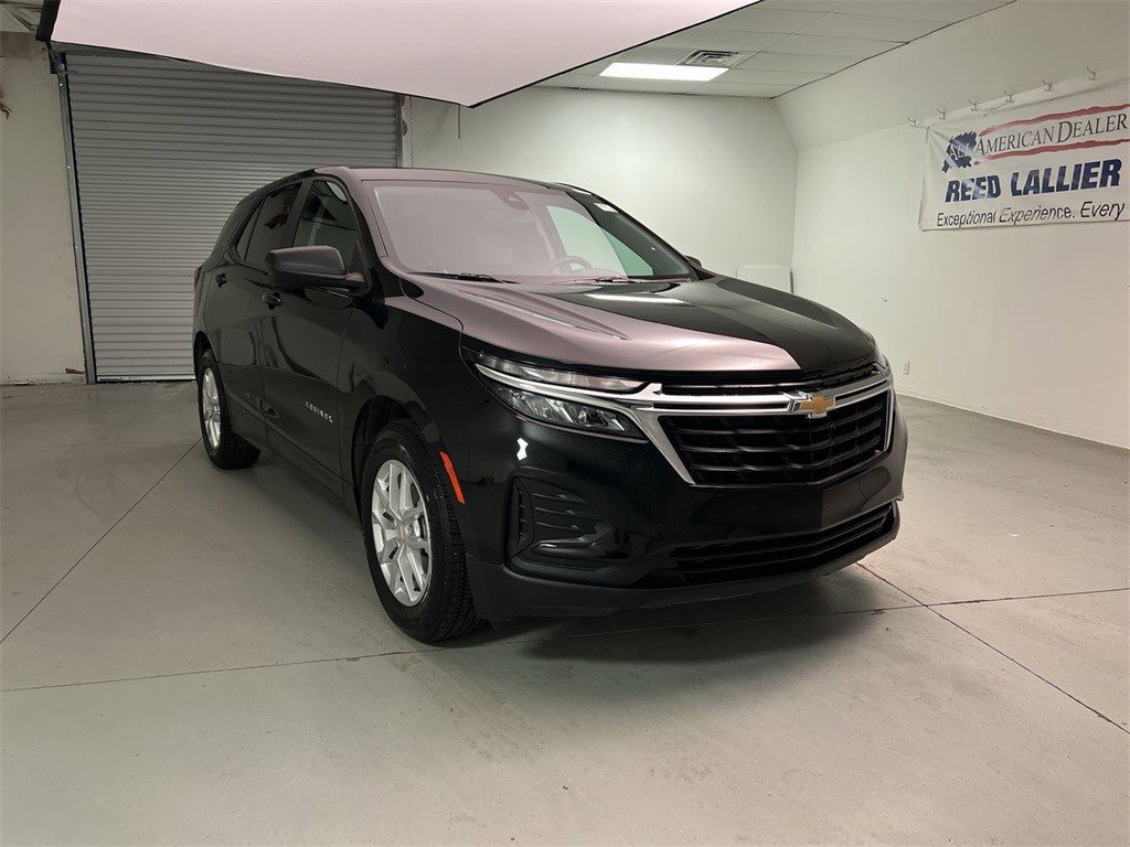 Certified 2022 Chevrolet Equinox LS w/ LS Convenience Package image 1