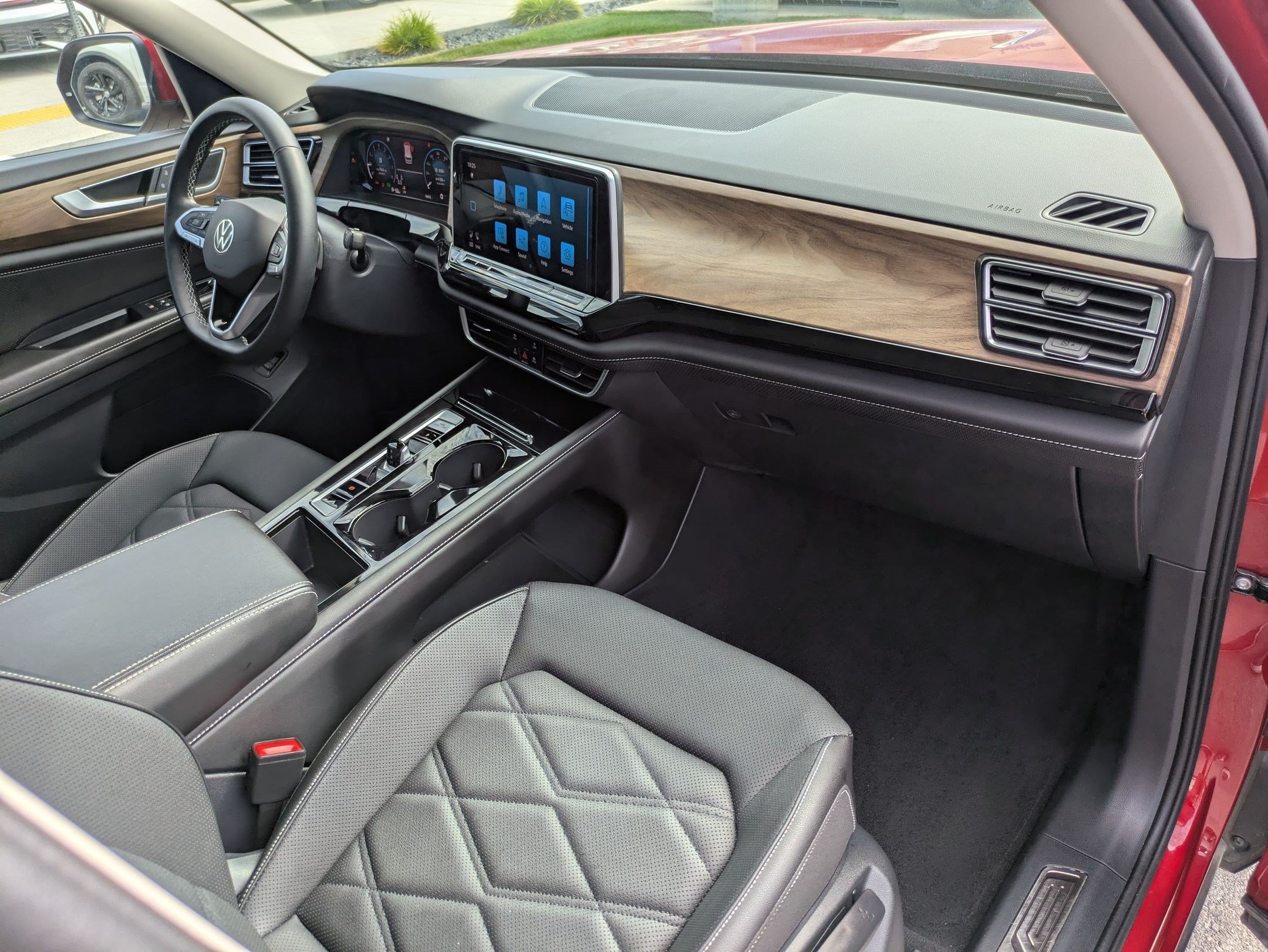 Certified 2025 Volkswagen Atlas SE AWD/4WD image 36