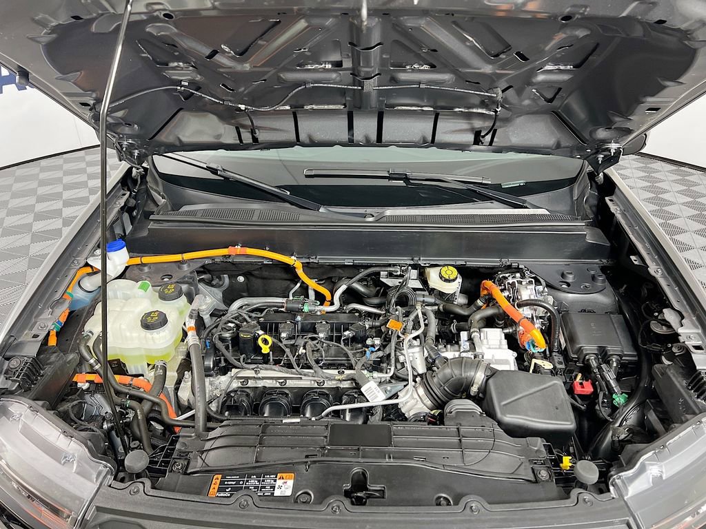 Certified 2024 Ford Maverick XLT w/ XLT Luxury Package image 32