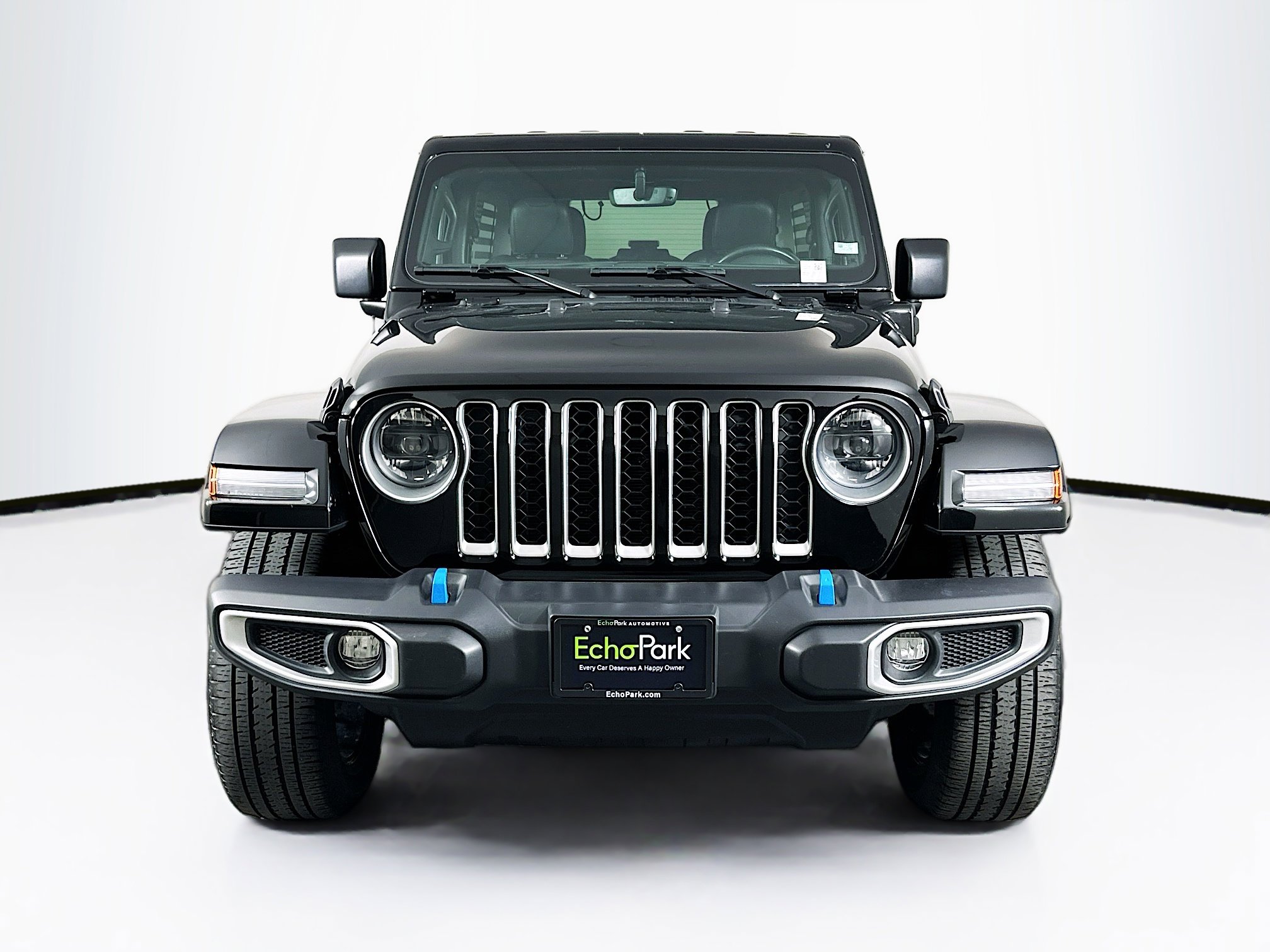 Used 2023 Jeep Wrangler Sahara w/ Cold Weather Group AWD/4WD image 2