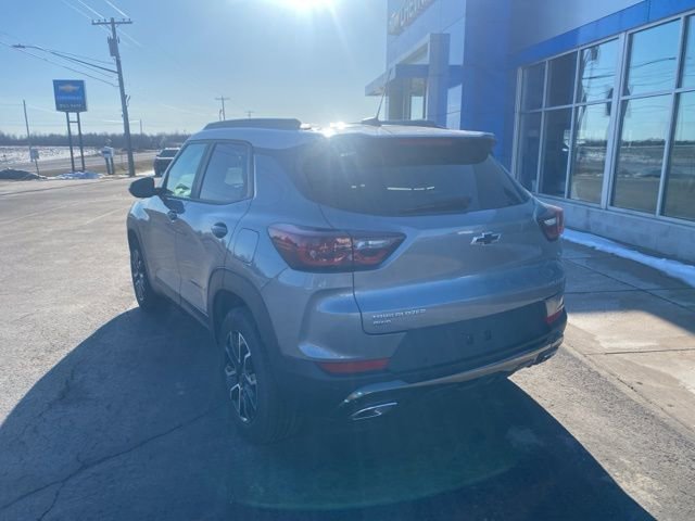 Used 2025 Chevrolet TrailBlazer ACTIV w/ Convenience Package image 3