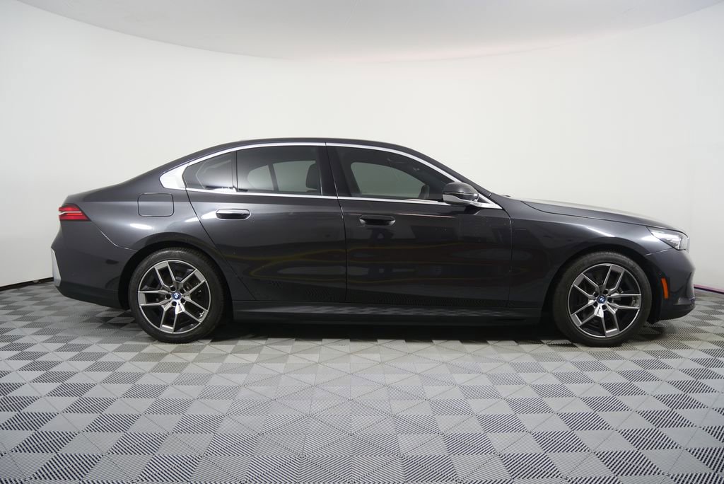Certified 2024 BMW i5 eDrive40i w/ M Sport Package RWD image 2