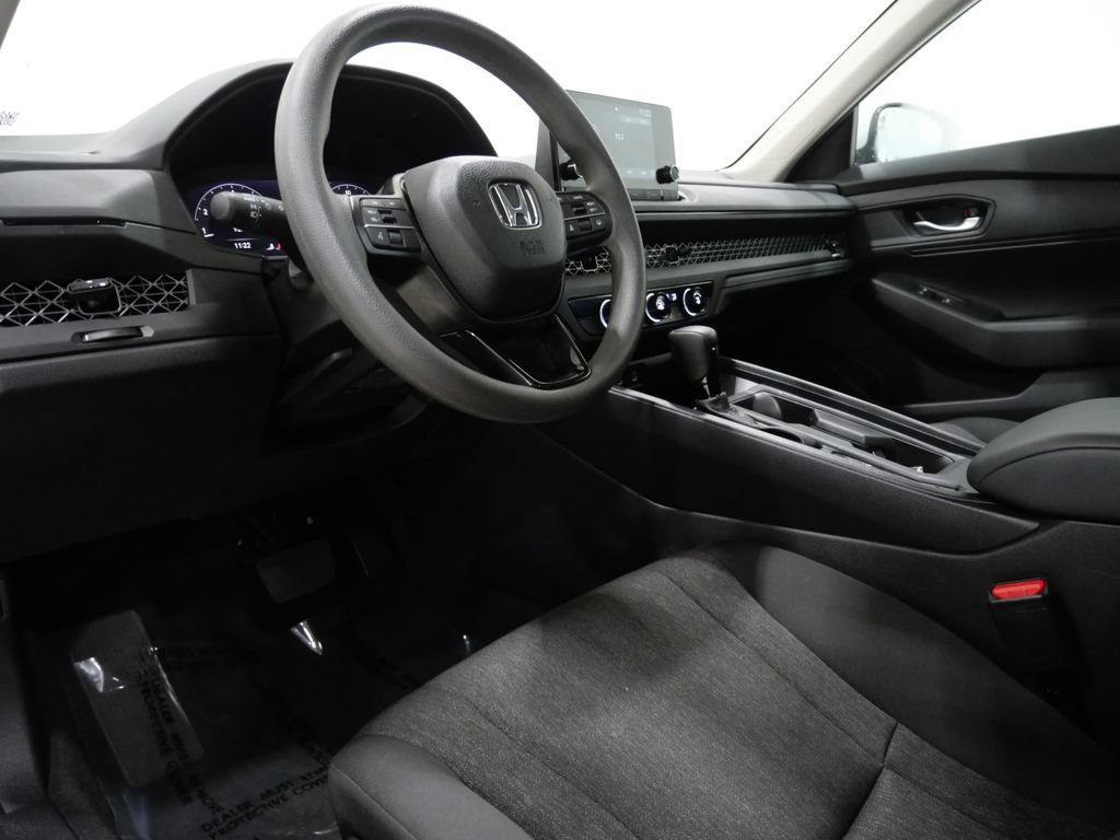 Used 2025 Honda Accord LX image 11