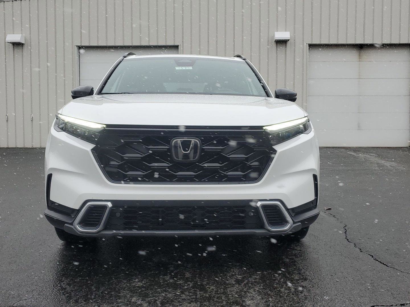 Used 2023 Honda CR-V Sport Touring image 2