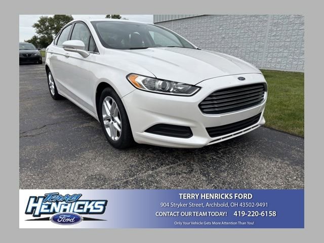 Used 2016 Ford Fusion SE FWD image 1