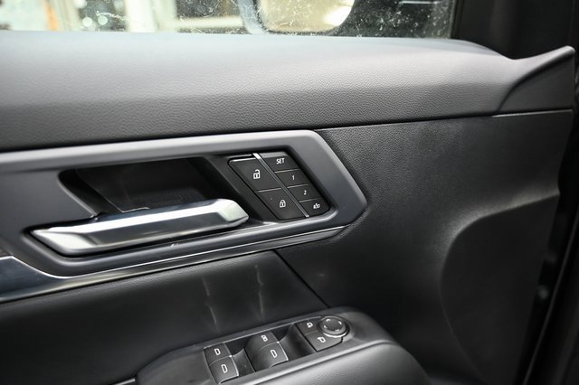 New 2026 GMC Terrain Denali w/ LPO, Black Badging Package image 25