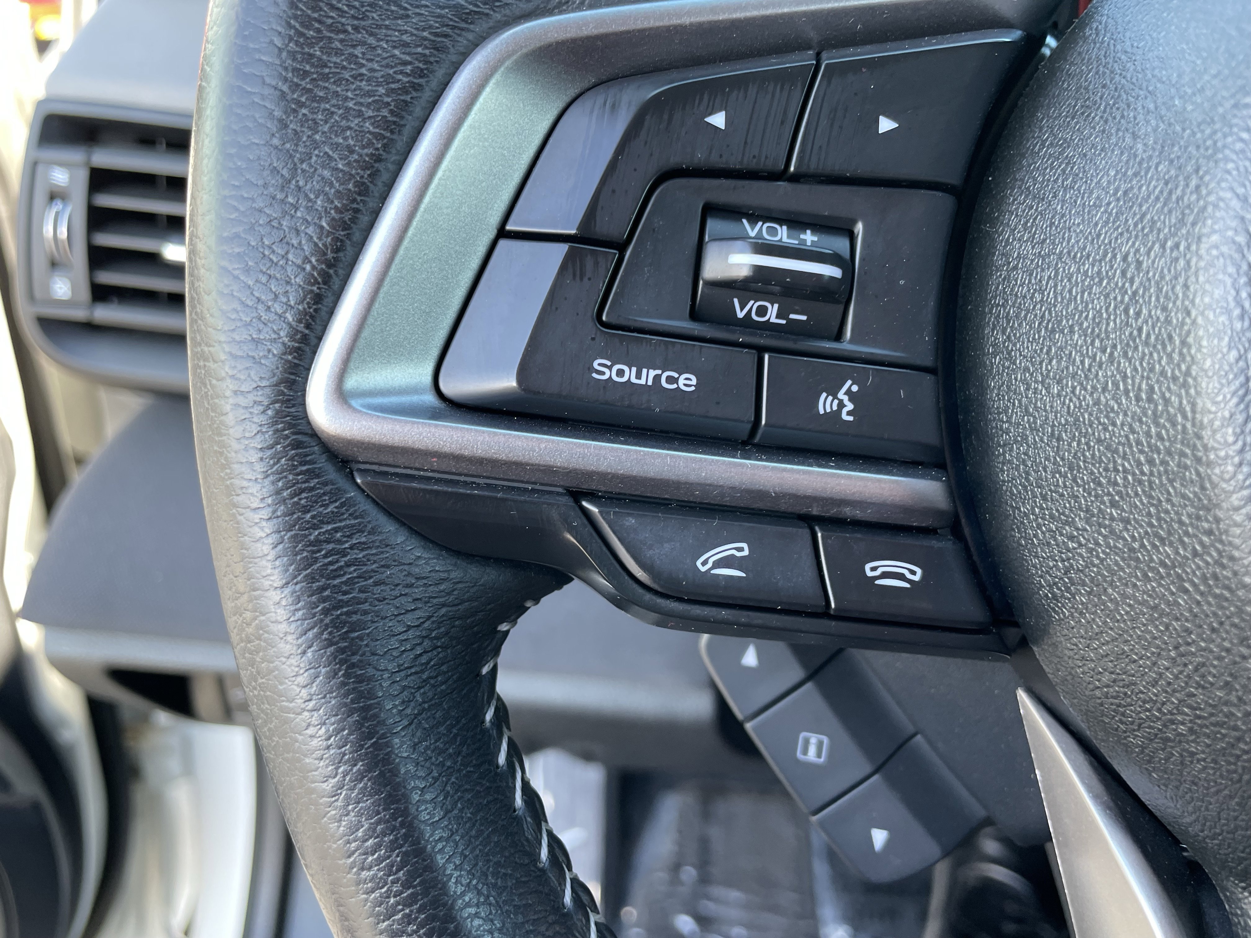 Used 2022 Subaru Outback Premium image 15