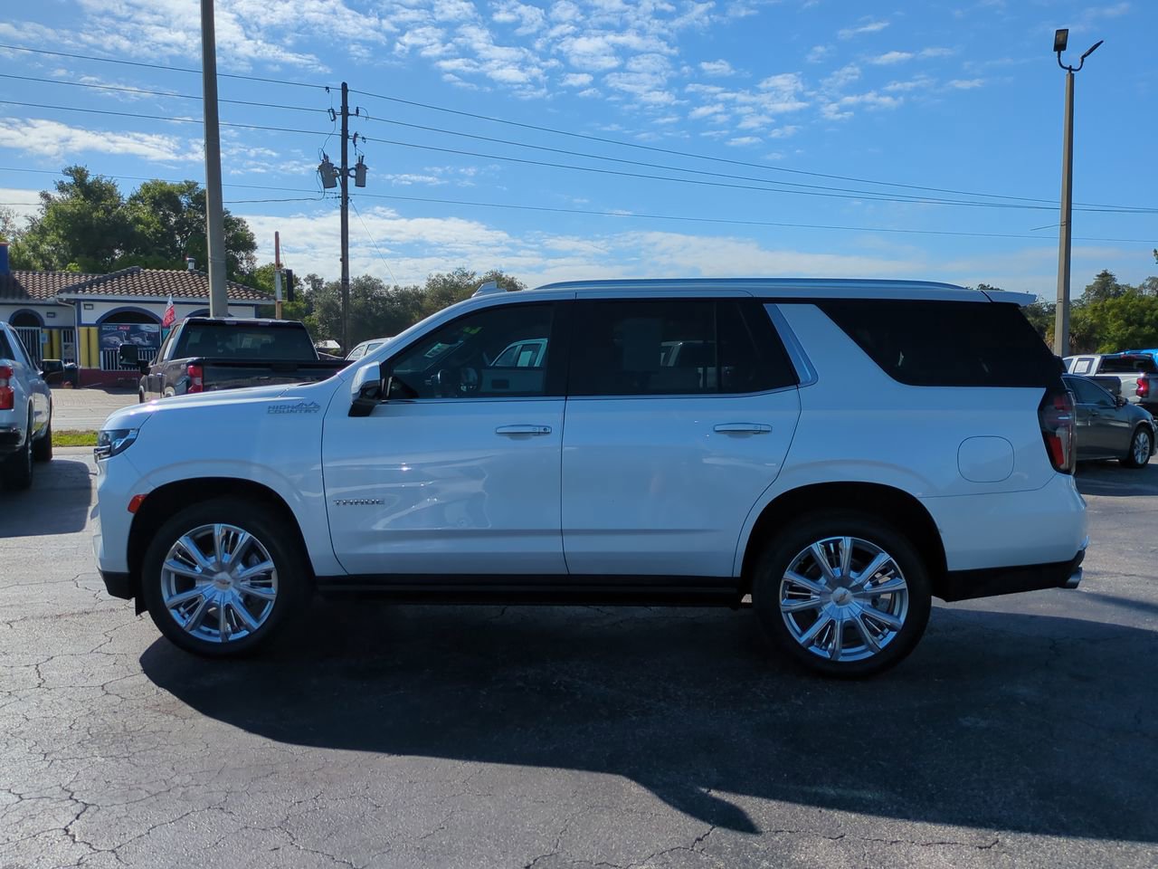 Used 2023 Chevrolet Tahoe High Country w/ Premium Package 2 AWD/4WD image 7