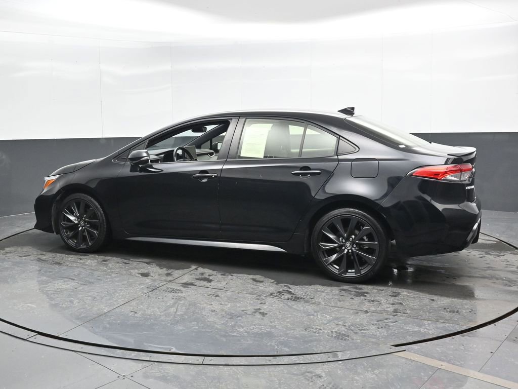 Used 2024 Toyota Corolla SE w/ SE Premium Package image 9
