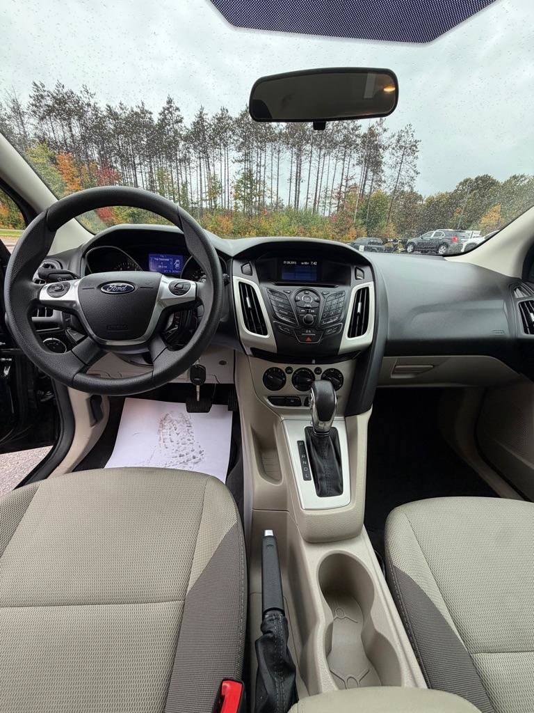 Used 2013 Ford Focus SE FWD image 11
