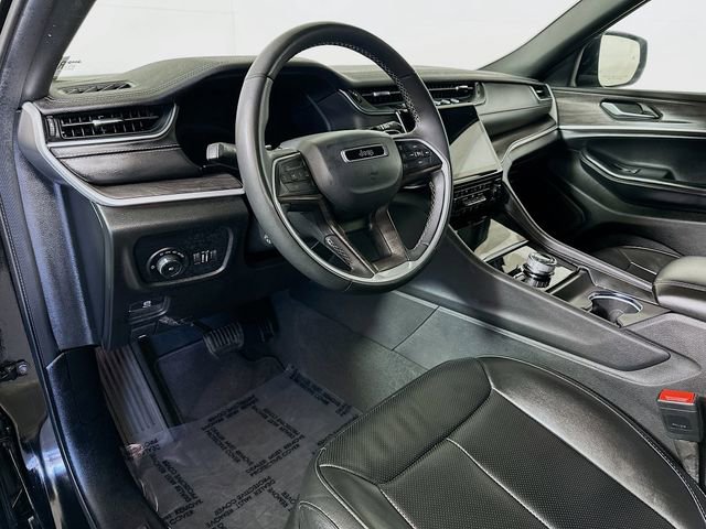 Used 2024 Jeep Grand Cherokee L Limited w/ Luxury Tech Group II image 10