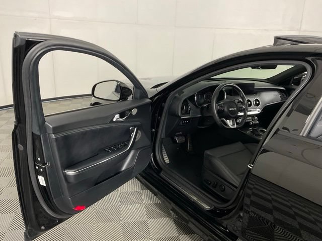 Used 2023 Kia Stinger GT-Line w/ Sun & Sound Package RWD image 12