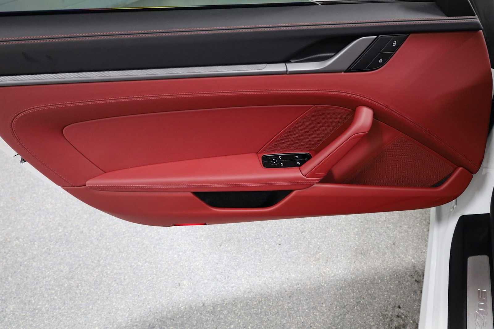 Certified 2024 Porsche 911 Targa 4S image 15