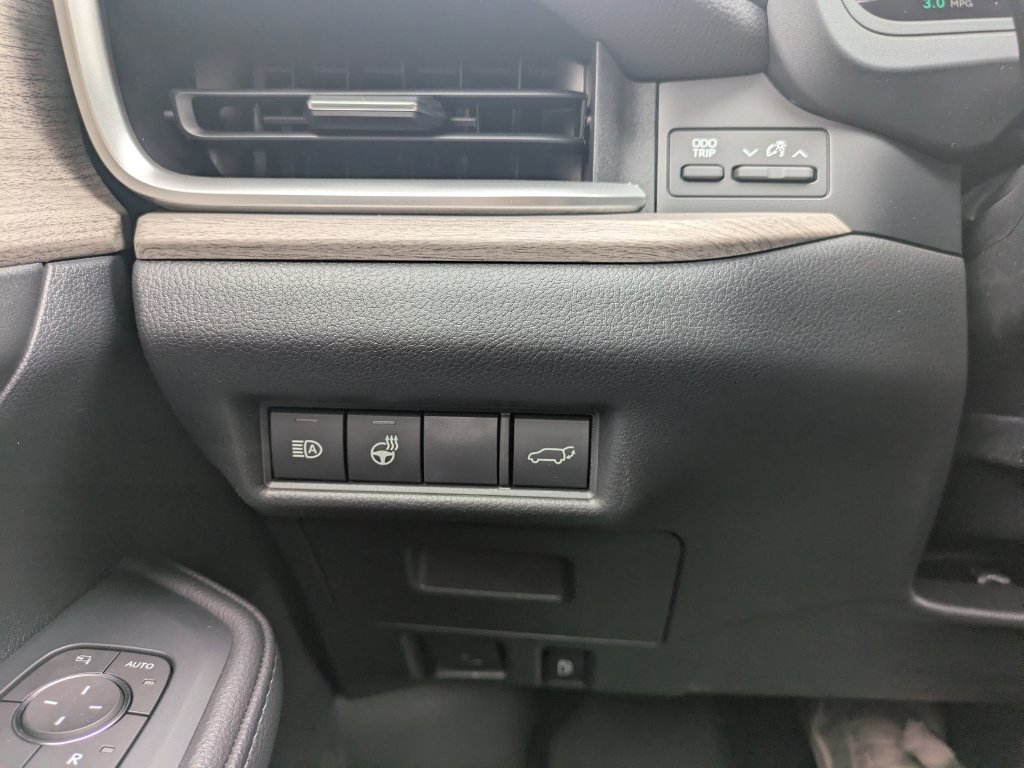 Used 2026 Toyota Grand Highlander AWD image 23
