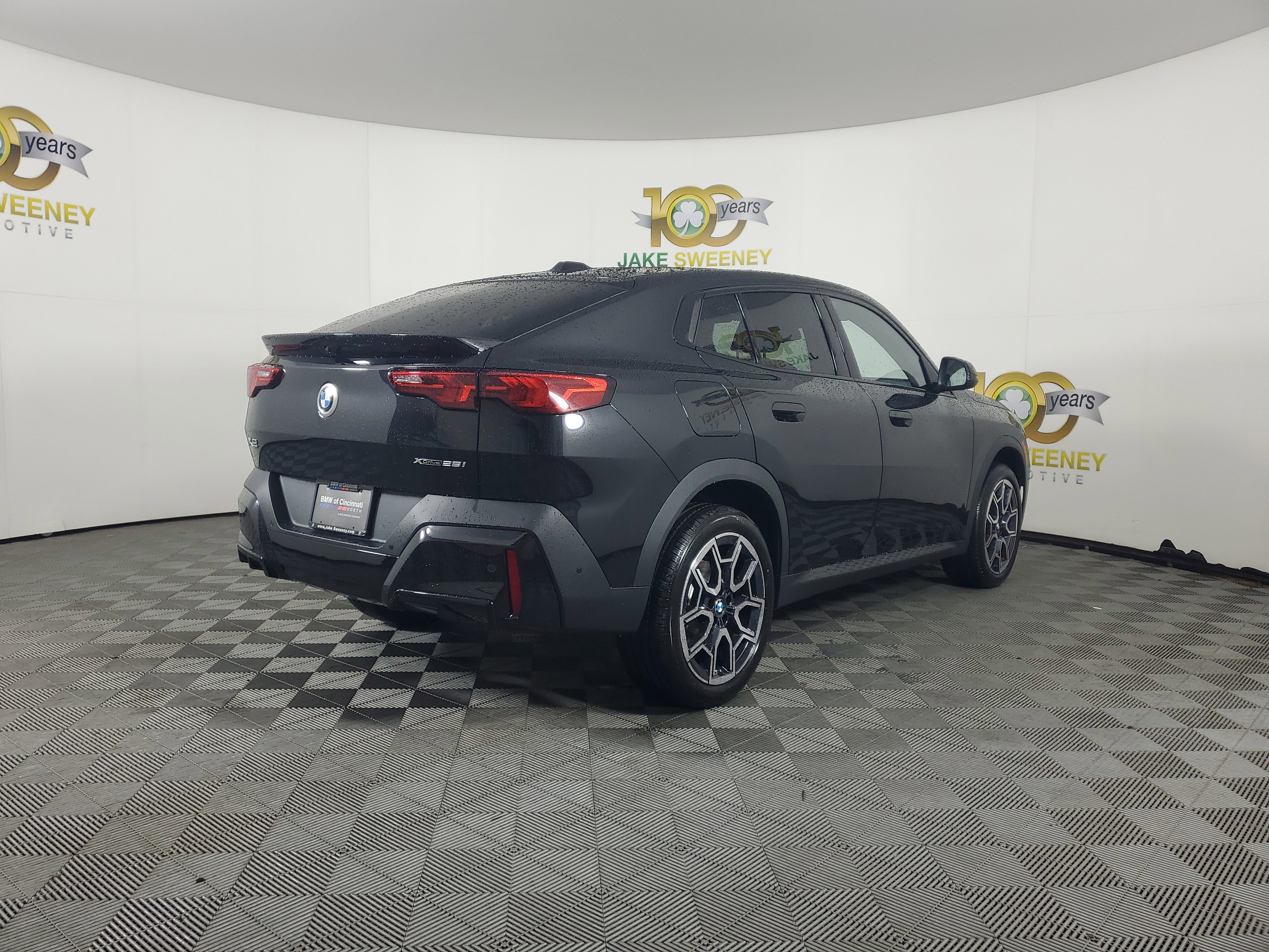 New 2025 BMW X2 xDrive28i w/ Convenience Package image 7