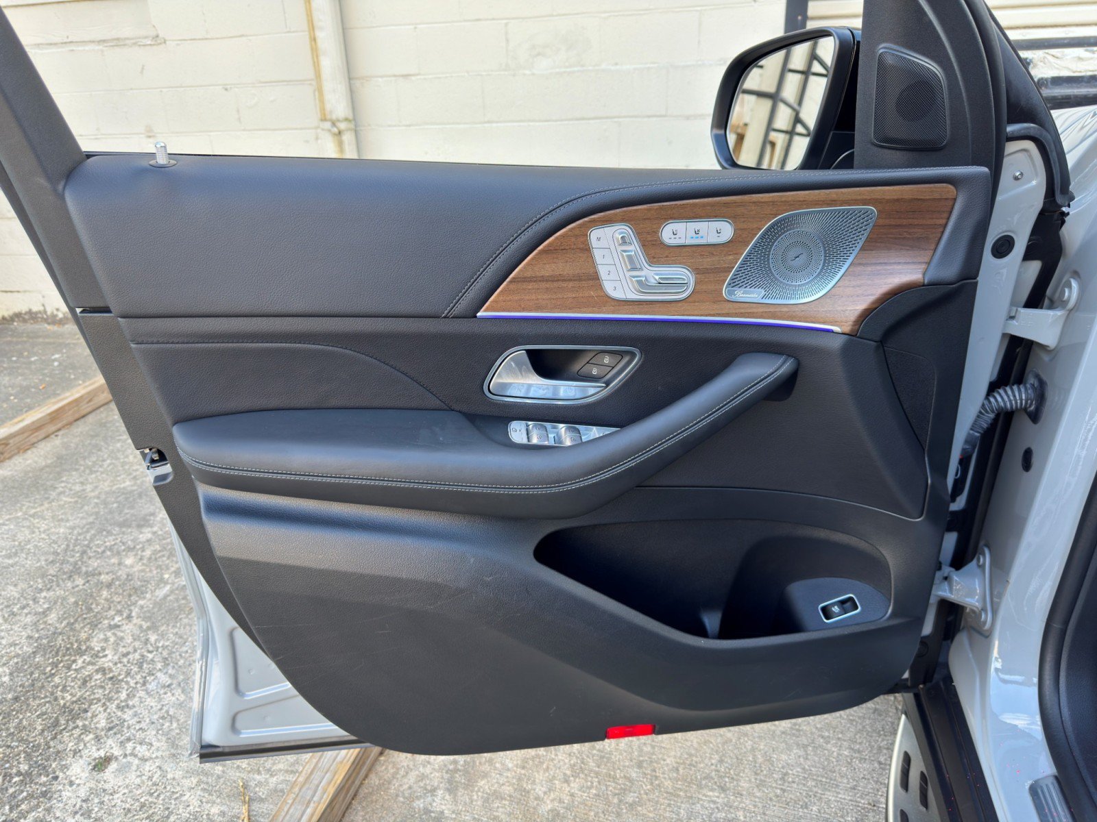 Used 2024 Mercedes-Benz GLS 580 4MATIC image 54