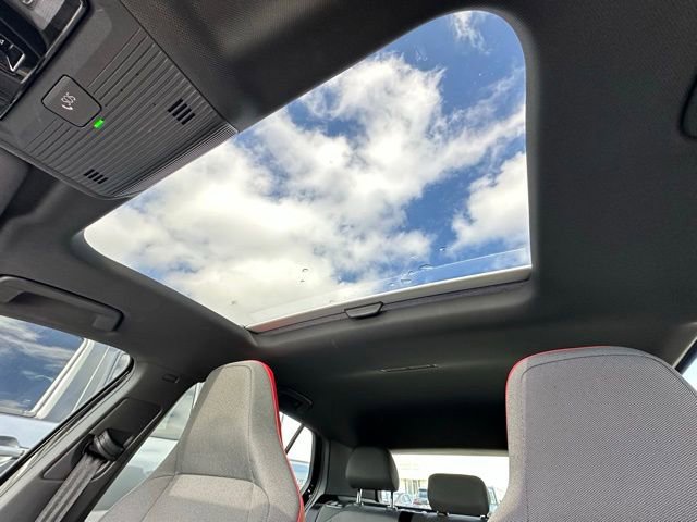 Used 2022 Volkswagen GTI SE image 23