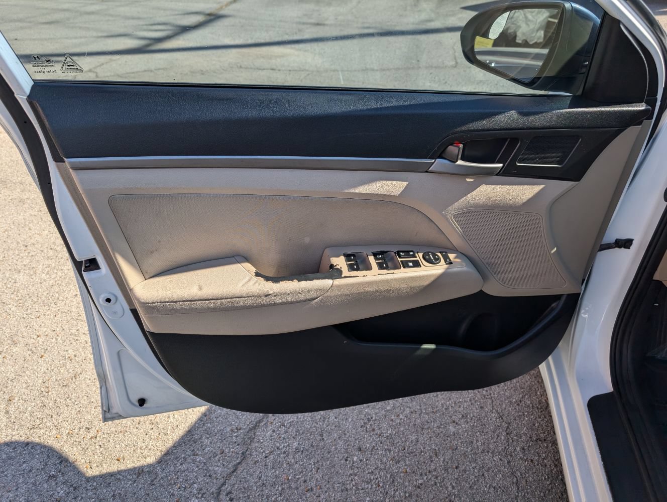 Used 2017 Hyundai Elantra SE FWD image 11