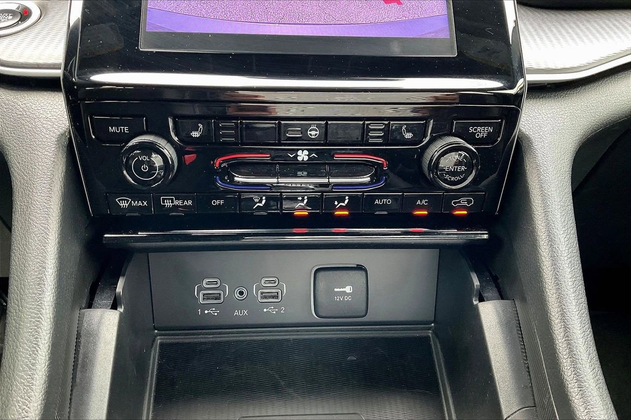 Certified 2025 Jeep Grand Cherokee L Altitude image 19