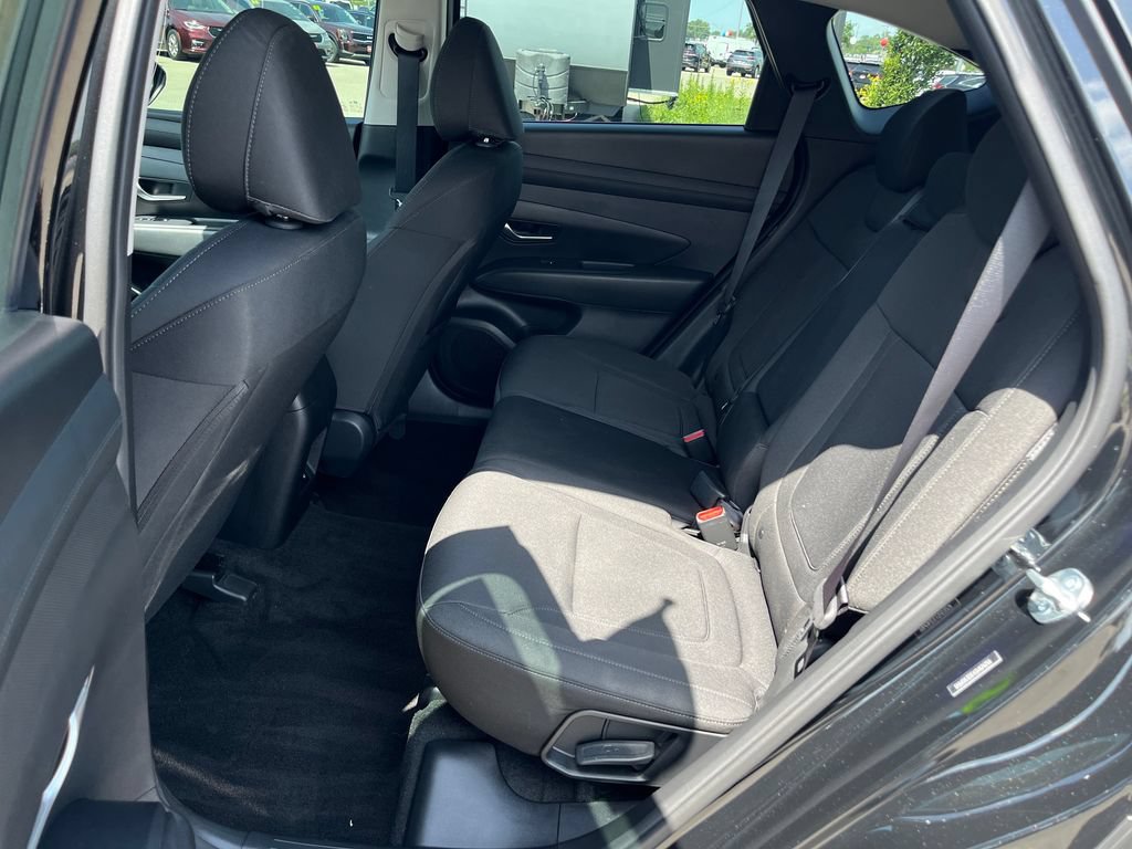 Used 2025 Hyundai Tucson SE FWD image 27