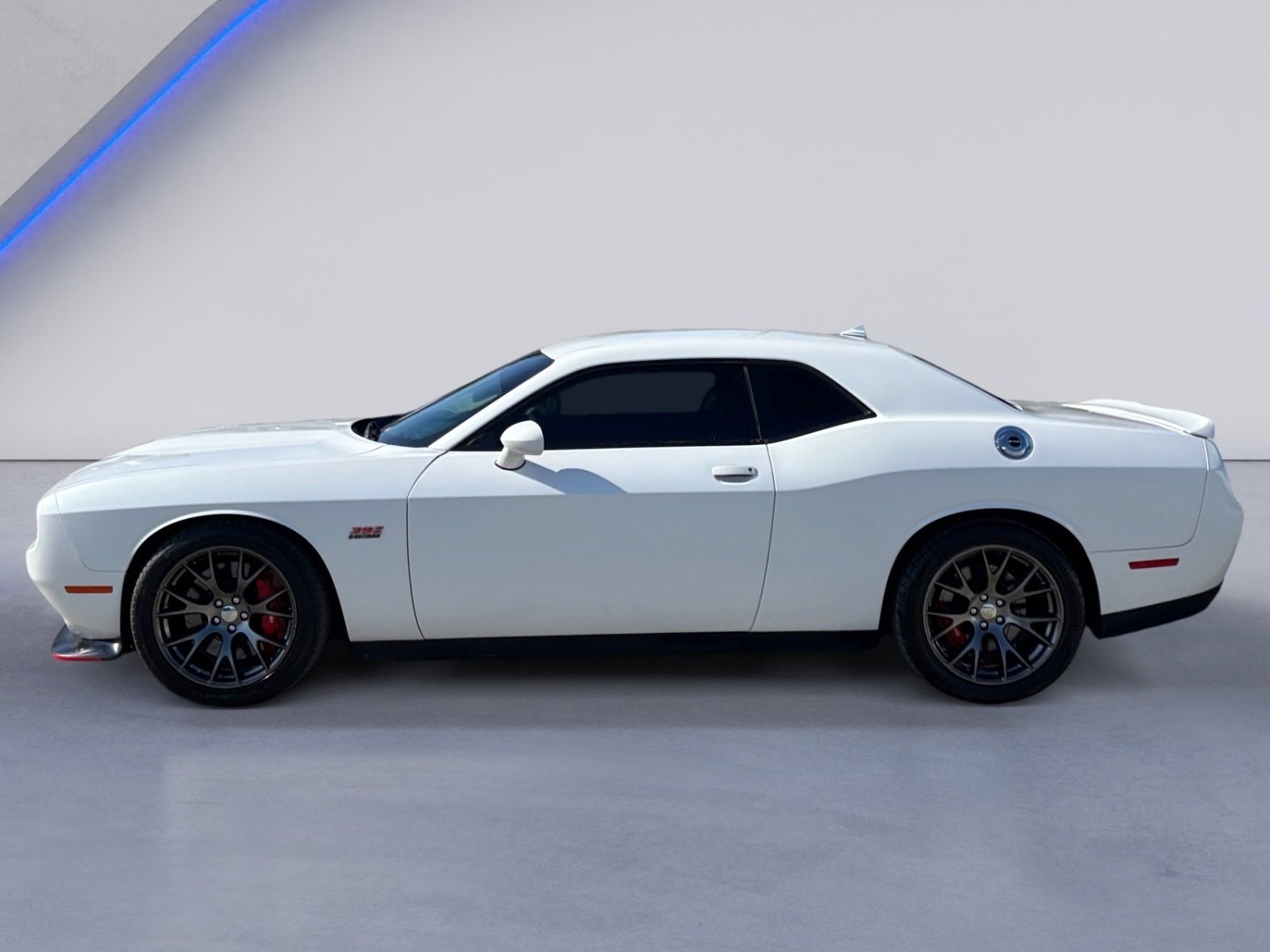 Used 2015 Dodge Challenger SRT image 12