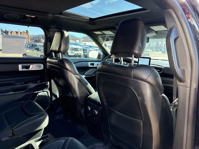 Used 2020 Ford Explorer ST w/ ST Street Pack image 8