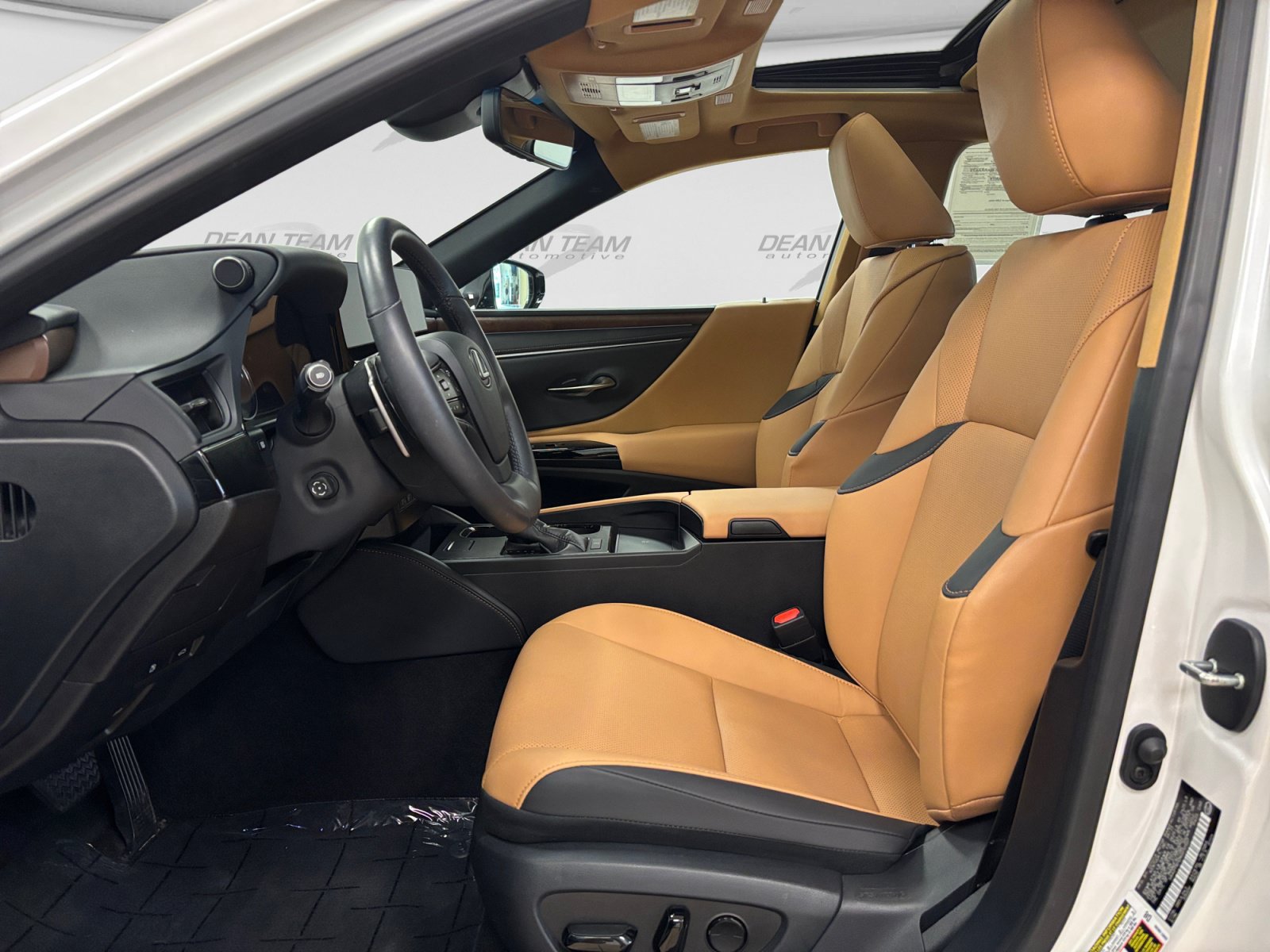 Used 2024 Lexus ES 250 w/ Premium Package AWD/4WD image 9