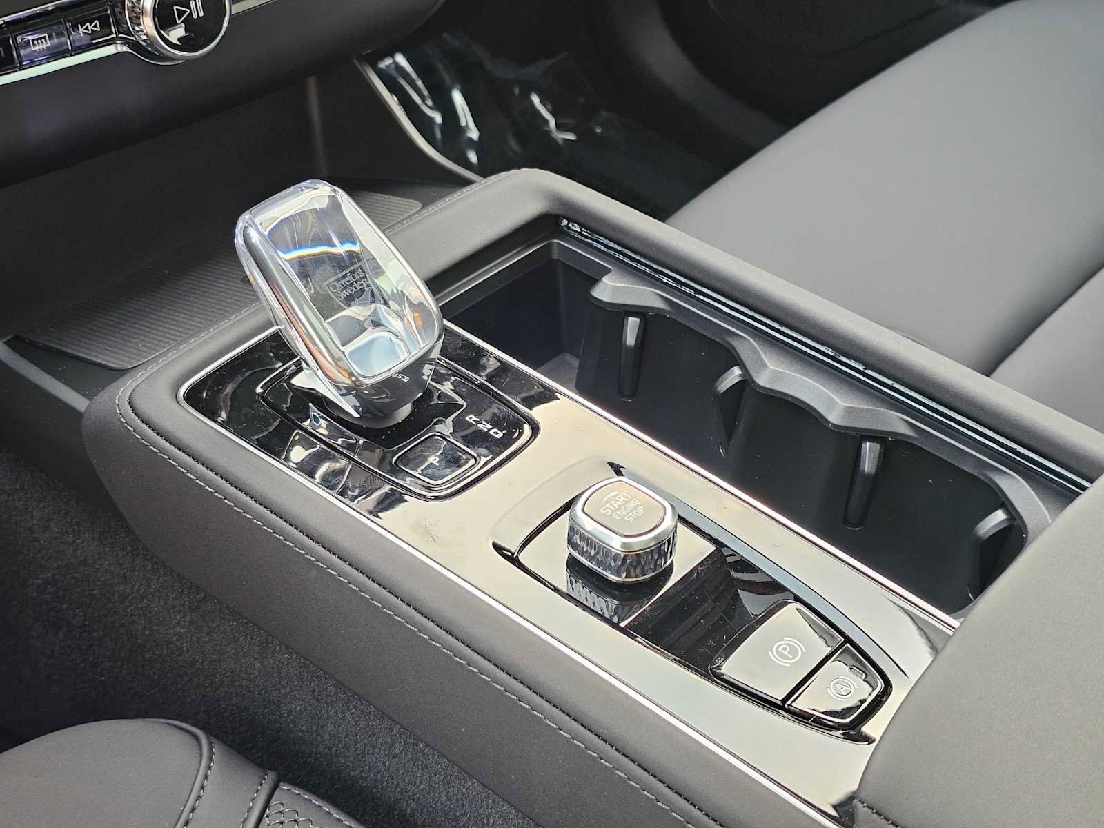 New 2026 Volvo XC90 B6 Plus image 24