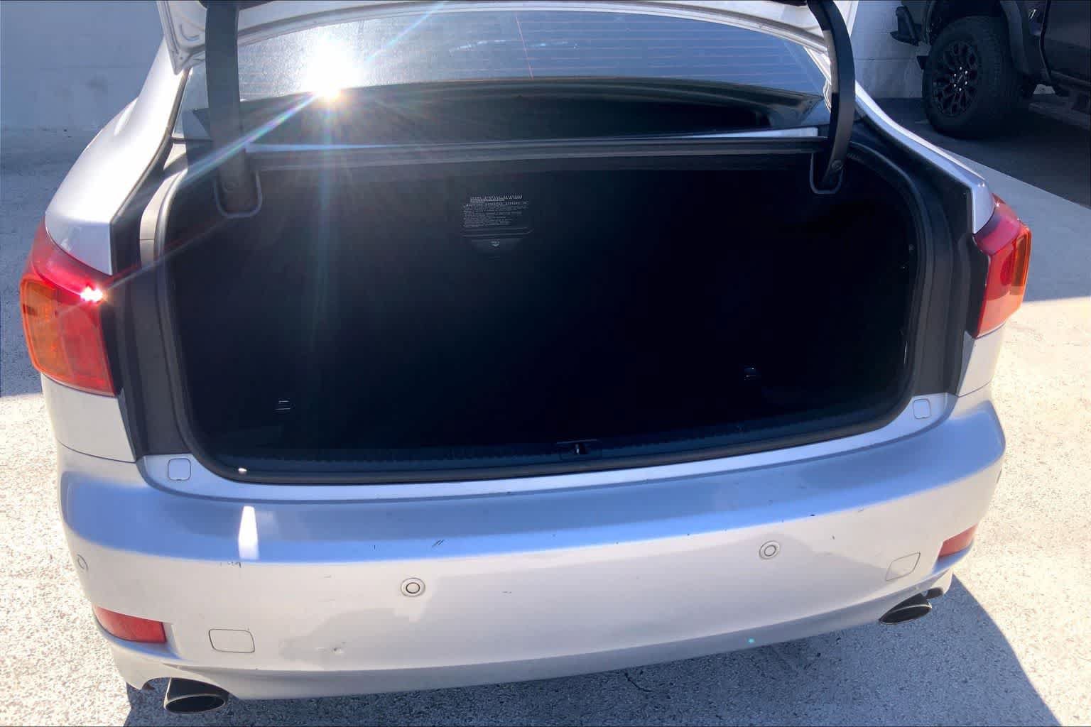 Used 2010 Lexus IS 250 RWD image 18