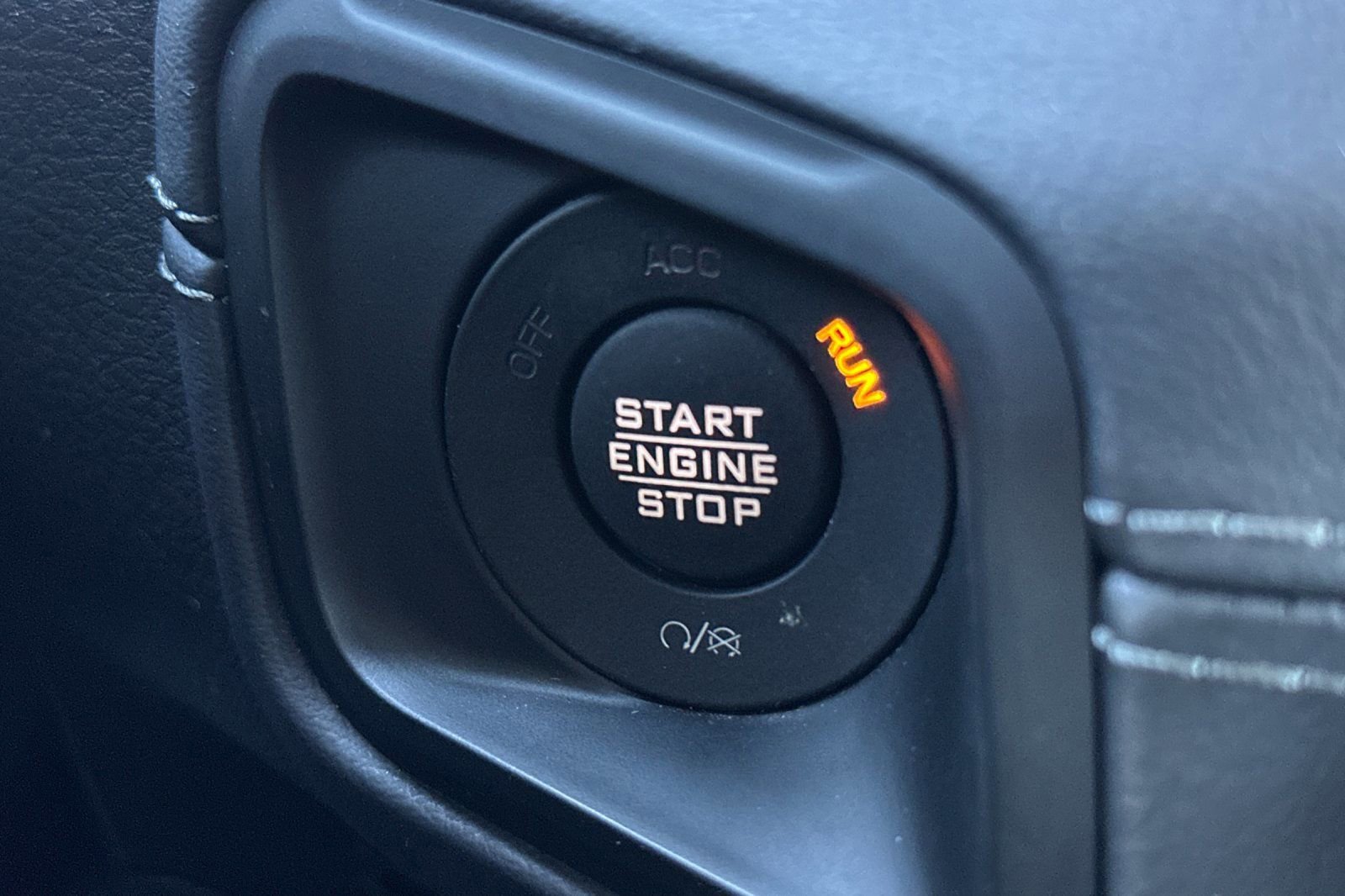 Used 2025 Jeep Wrangler Sahara image 22