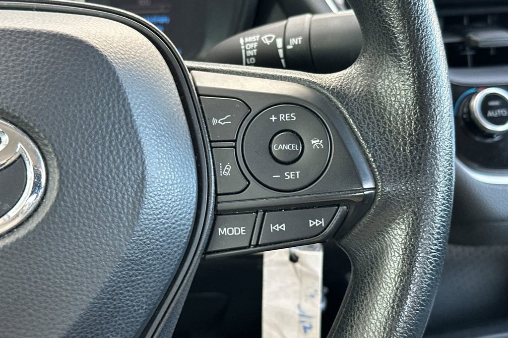 Used 2020 Toyota Corolla LE image 24