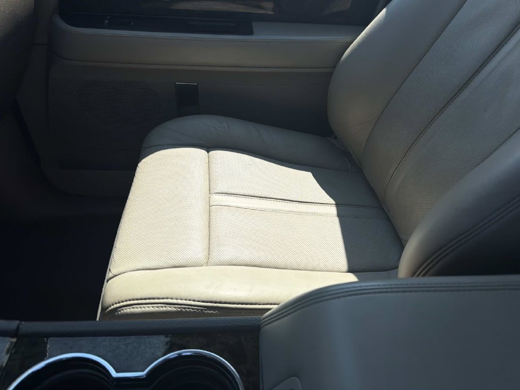Used 2017 Lincoln Navigator Select RWD image 19