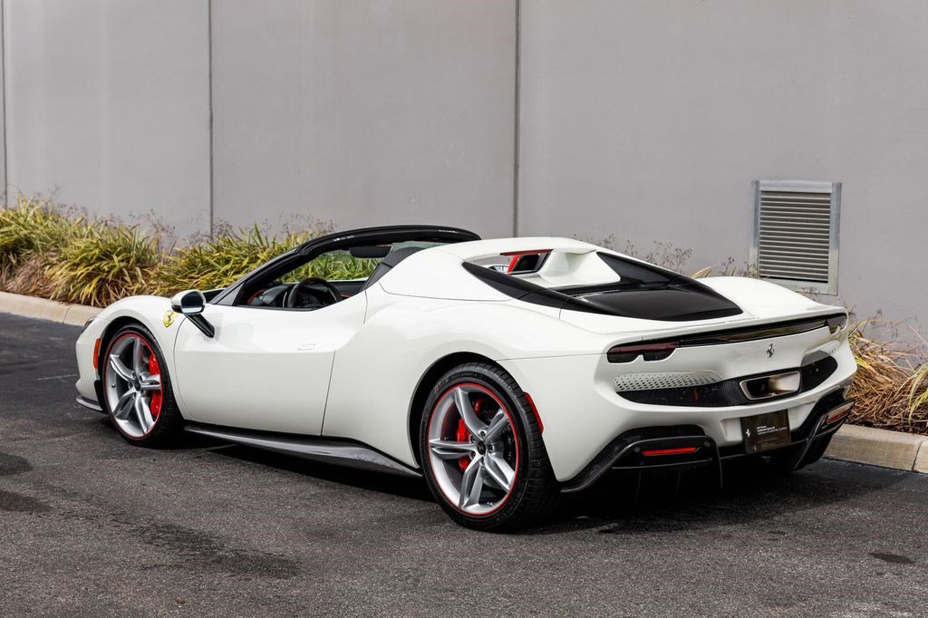 Used 2024 Ferrari 296 GTS RWD image 3