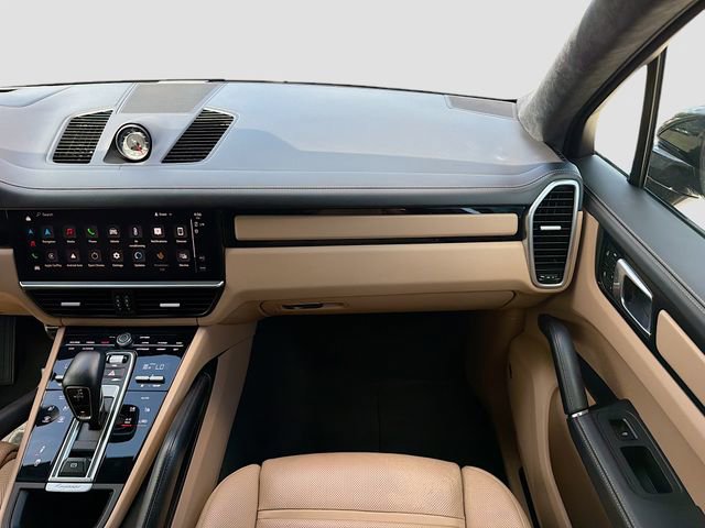 Used 2023 Porsche Cayenne GTS AWD/4WD image 18