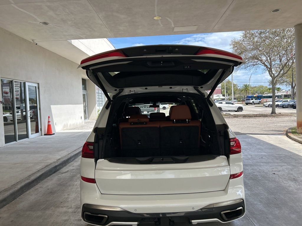 Used 2022 BMW X7 M50i image 37