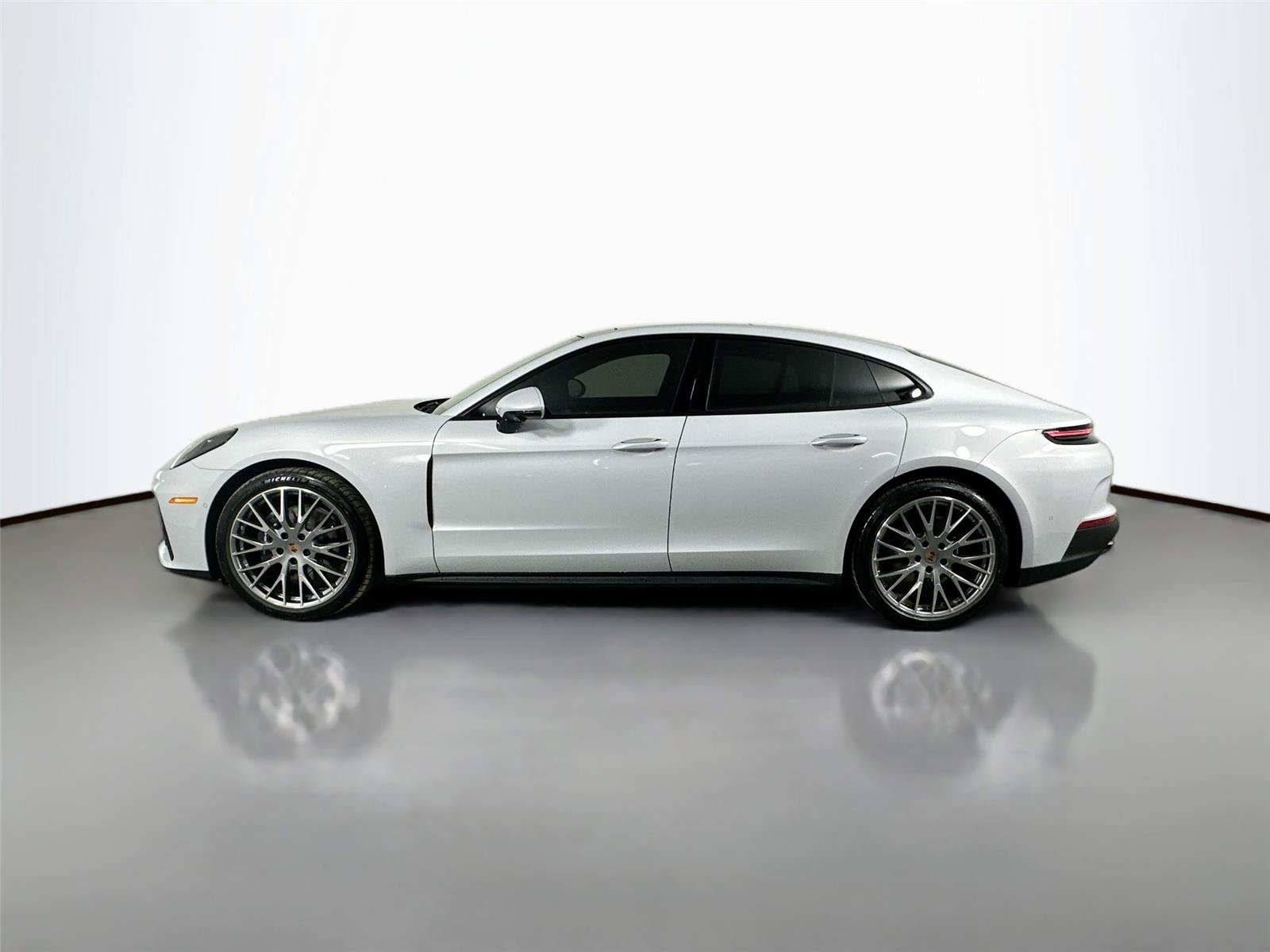 Certified 2026 Porsche Panamera 4 AWD/4WD image 2
