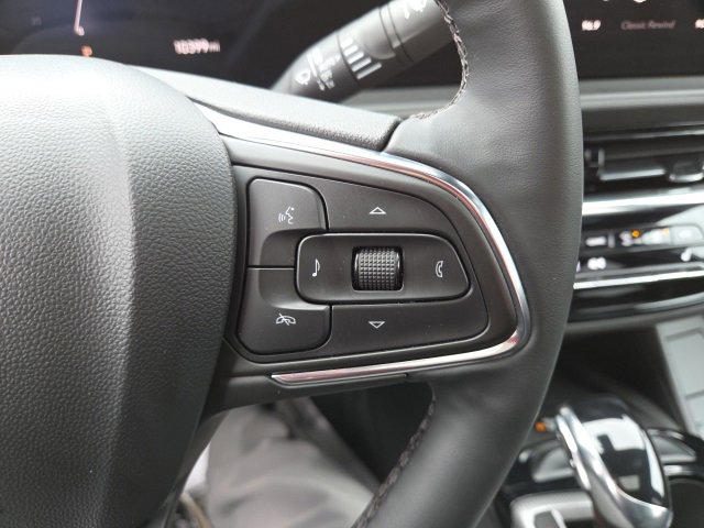 Used 2025 Buick Envista Avenir image 54