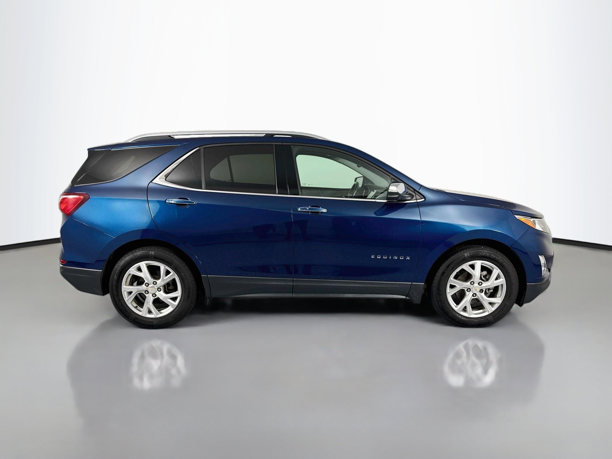 Used 2020 Chevrolet Equinox Premier FWD image 4