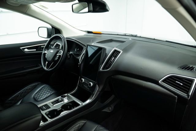 Used 2024 Ford Edge Titanium image 15