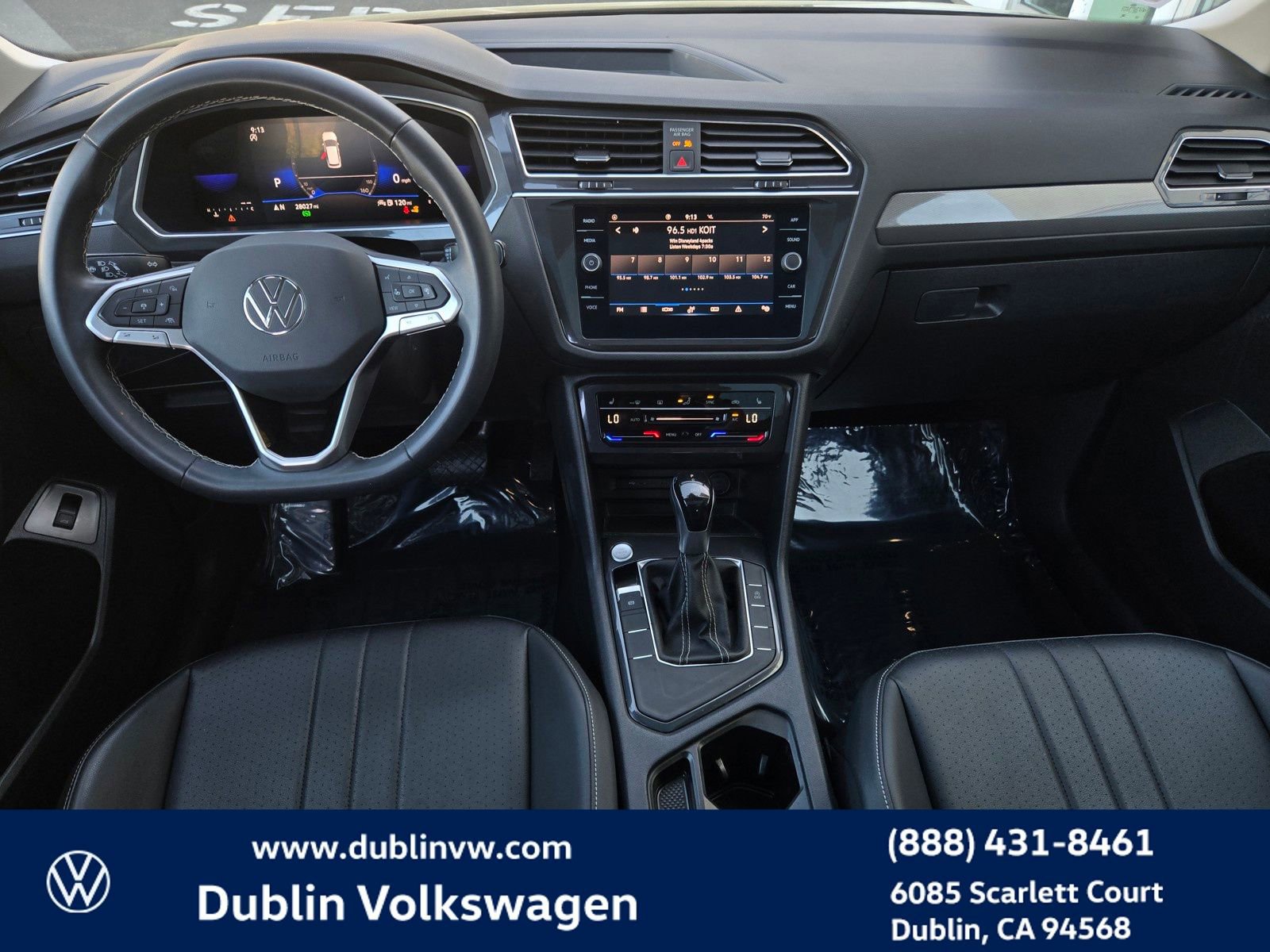 Certified 2023 Volkswagen Tiguan SE w/ Panoramic Sunroof Package image 15