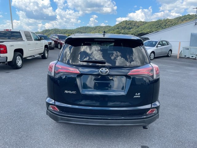 Used 2018 Toyota RAV4 LE image 7