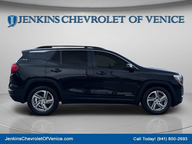 Used 2019 GMC Terrain SLE w/ Driver Convenience Package FWD image 4