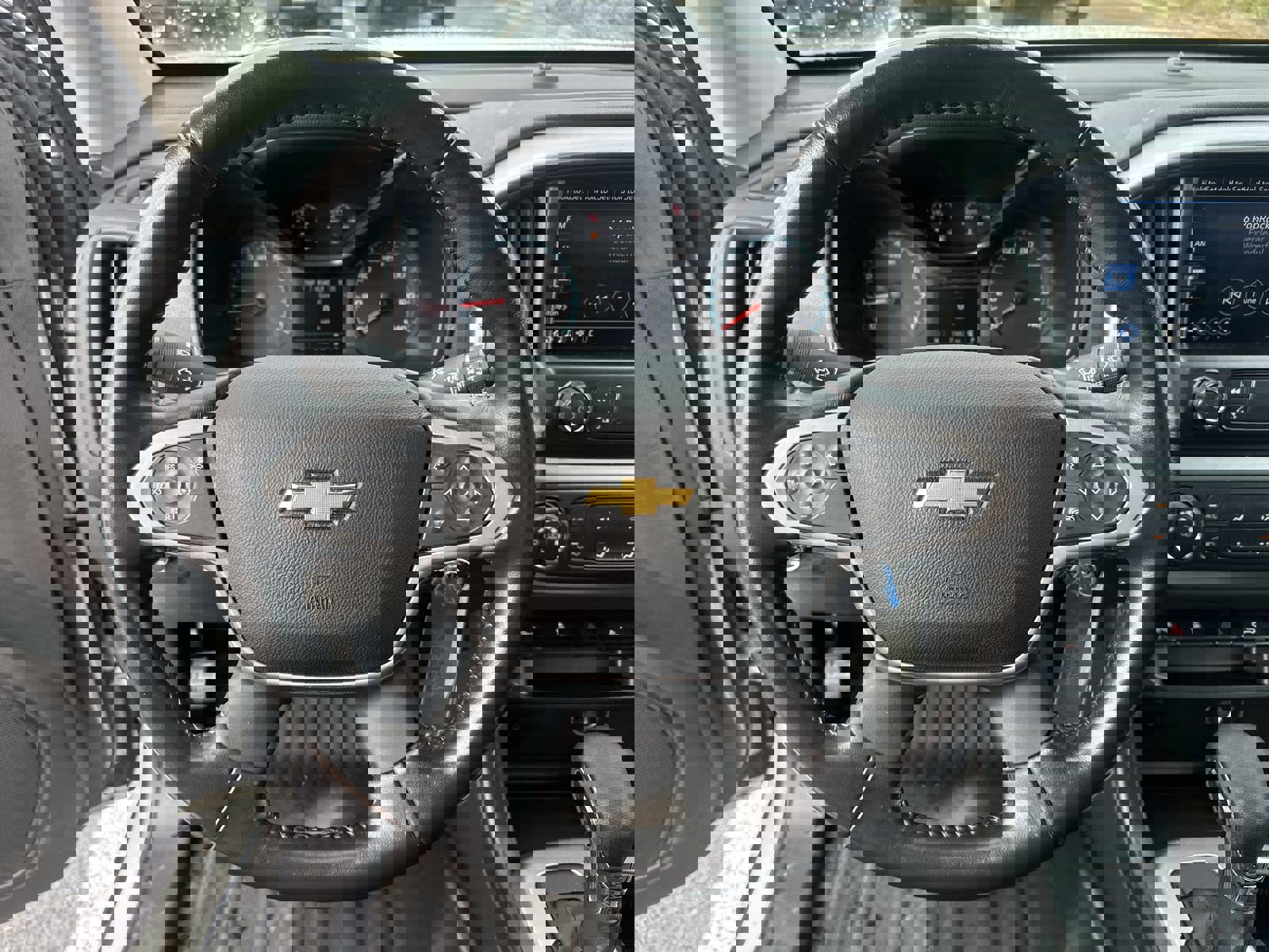 Used 2022 Chevrolet Colorado LT w/ Fleet Safety Package image 19