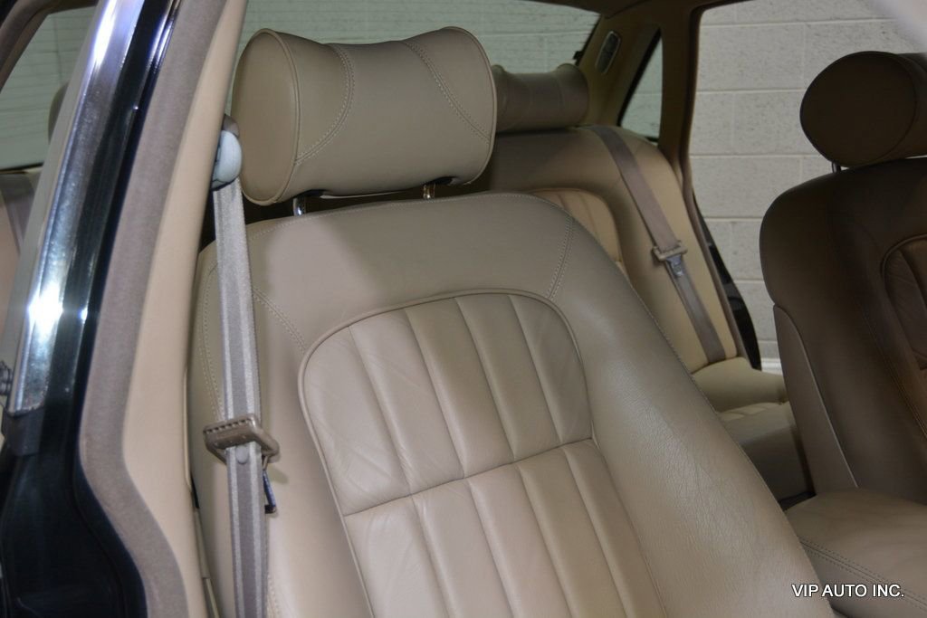 Used 2000 Jaguar XJ8 image 13