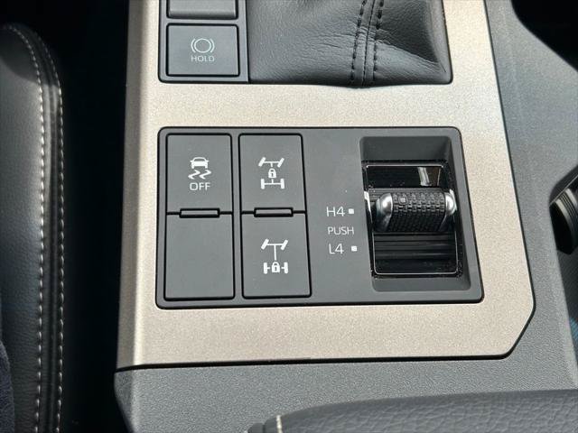 Certified 2025 Toyota Land Cruiser w/ Premium Package AWD/4WD image 38