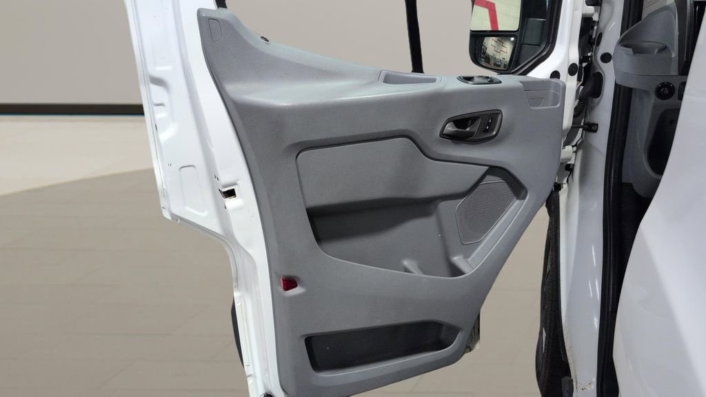 Used 2016 Ford Transit 150 130 Low Roof RWD image 7