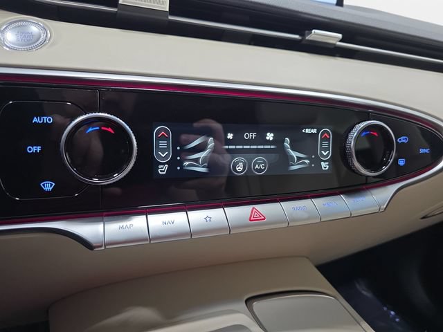 Used 2024 Genesis GV70 2.5T w/ Advanced Package AWD/4WD image 23