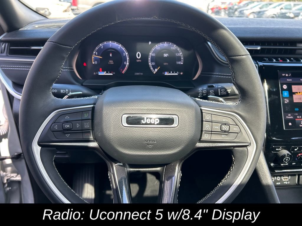 Used 2023 Jeep Grand Cherokee Altitude AWD/4WD image 17