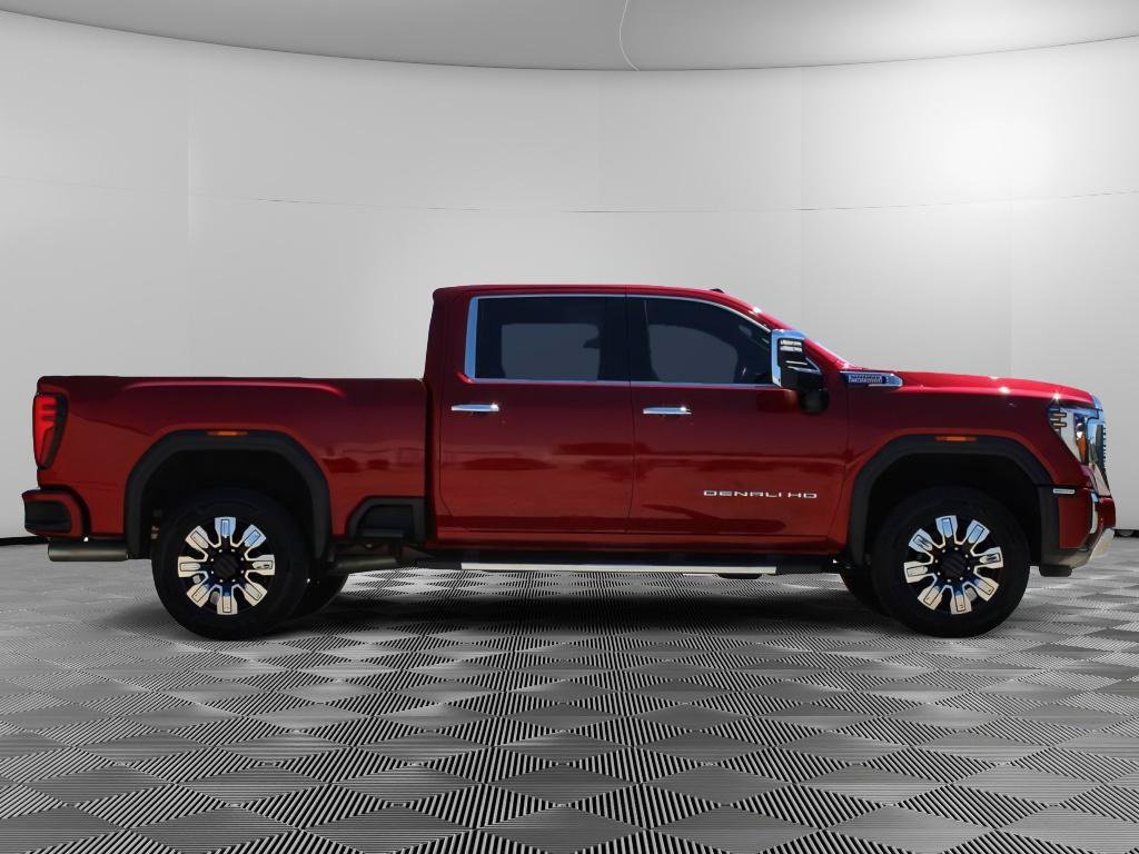 Used 2024 GMC Sierra 2500 Denali w/ Technology Package AWD/4WD image 2