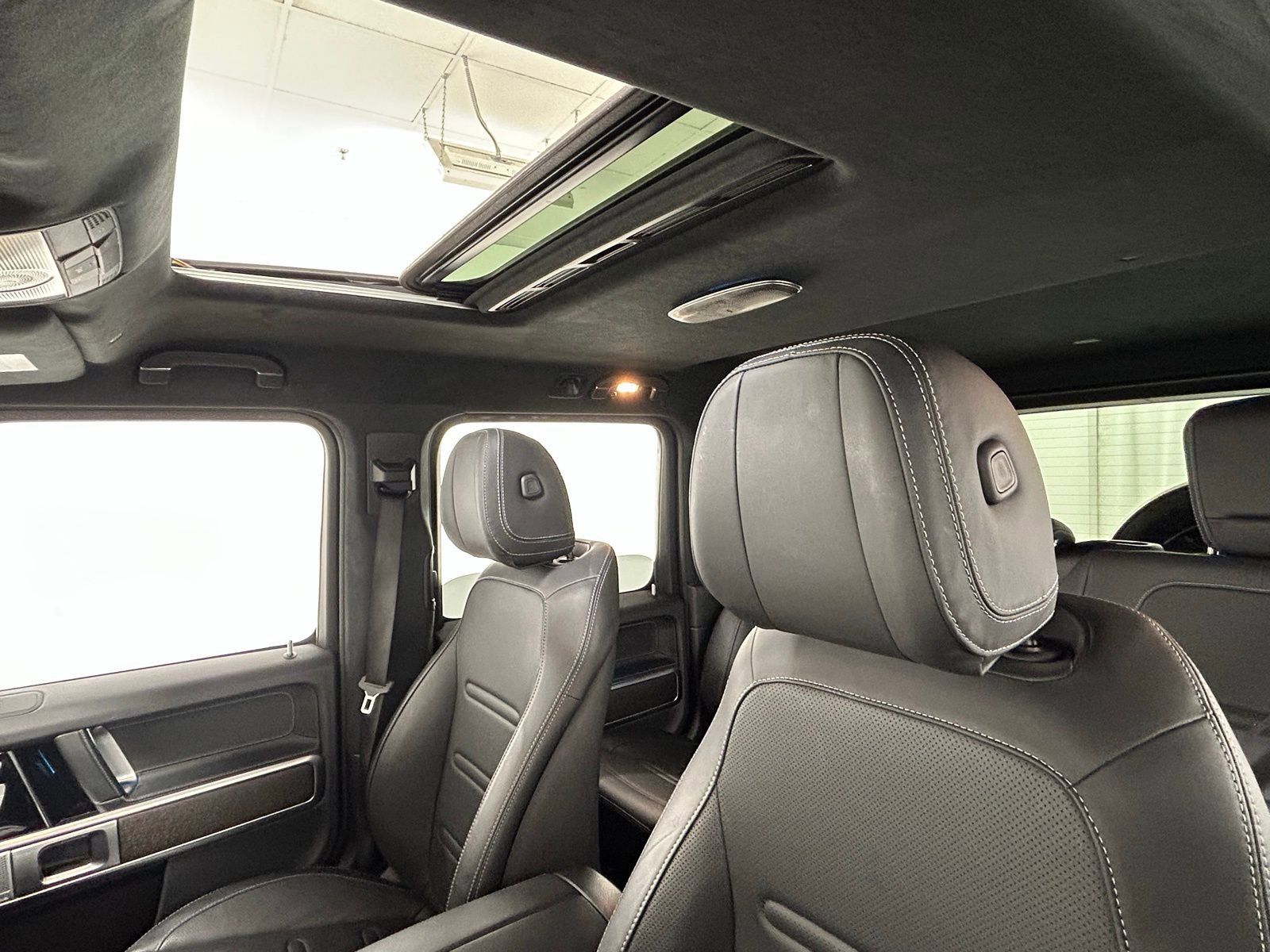 Used 2025 Mercedes-Benz G 550 image 31